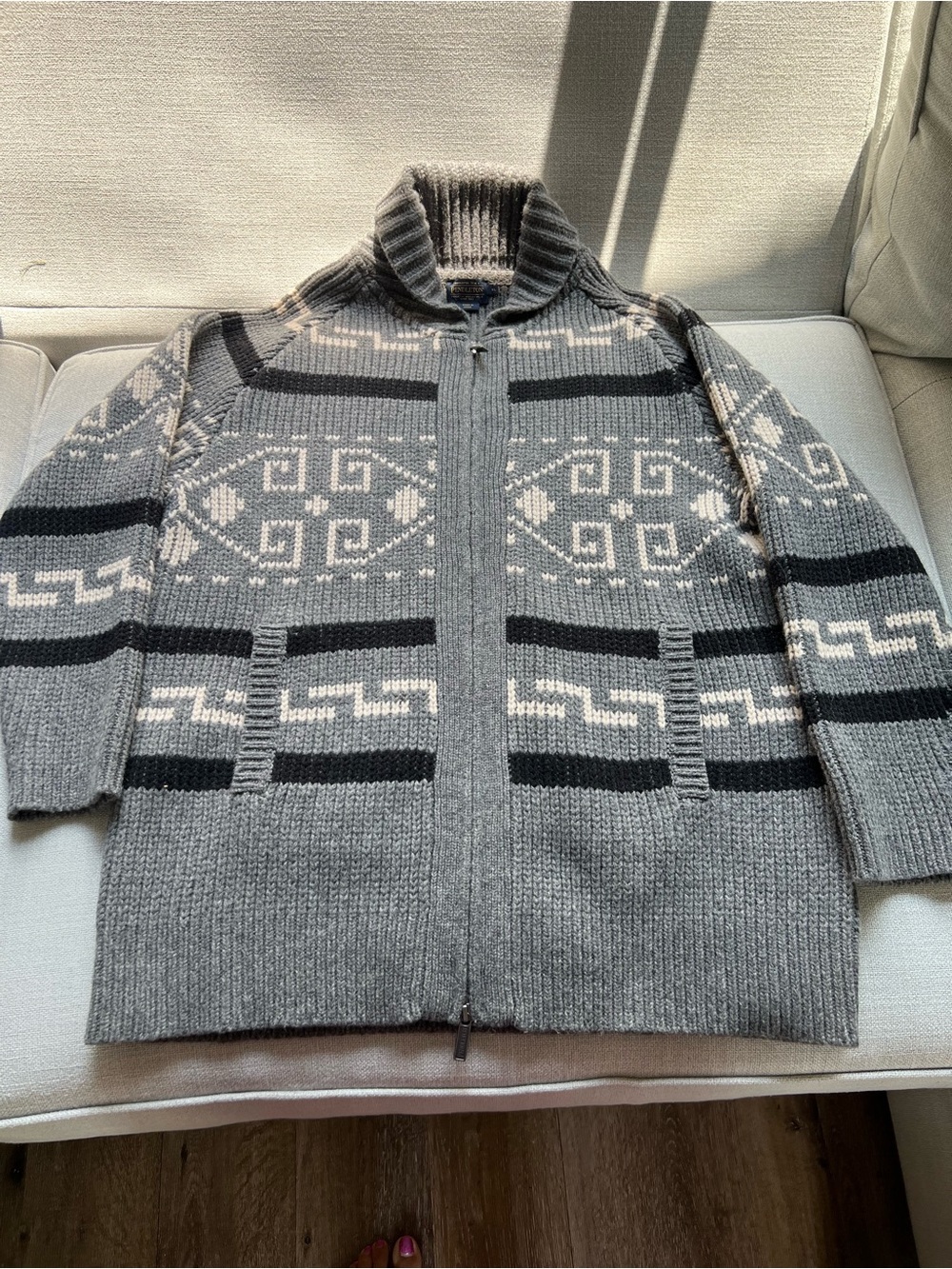 NWOT Pendleton Grey and Cream Patterned Zip-Up Sweater